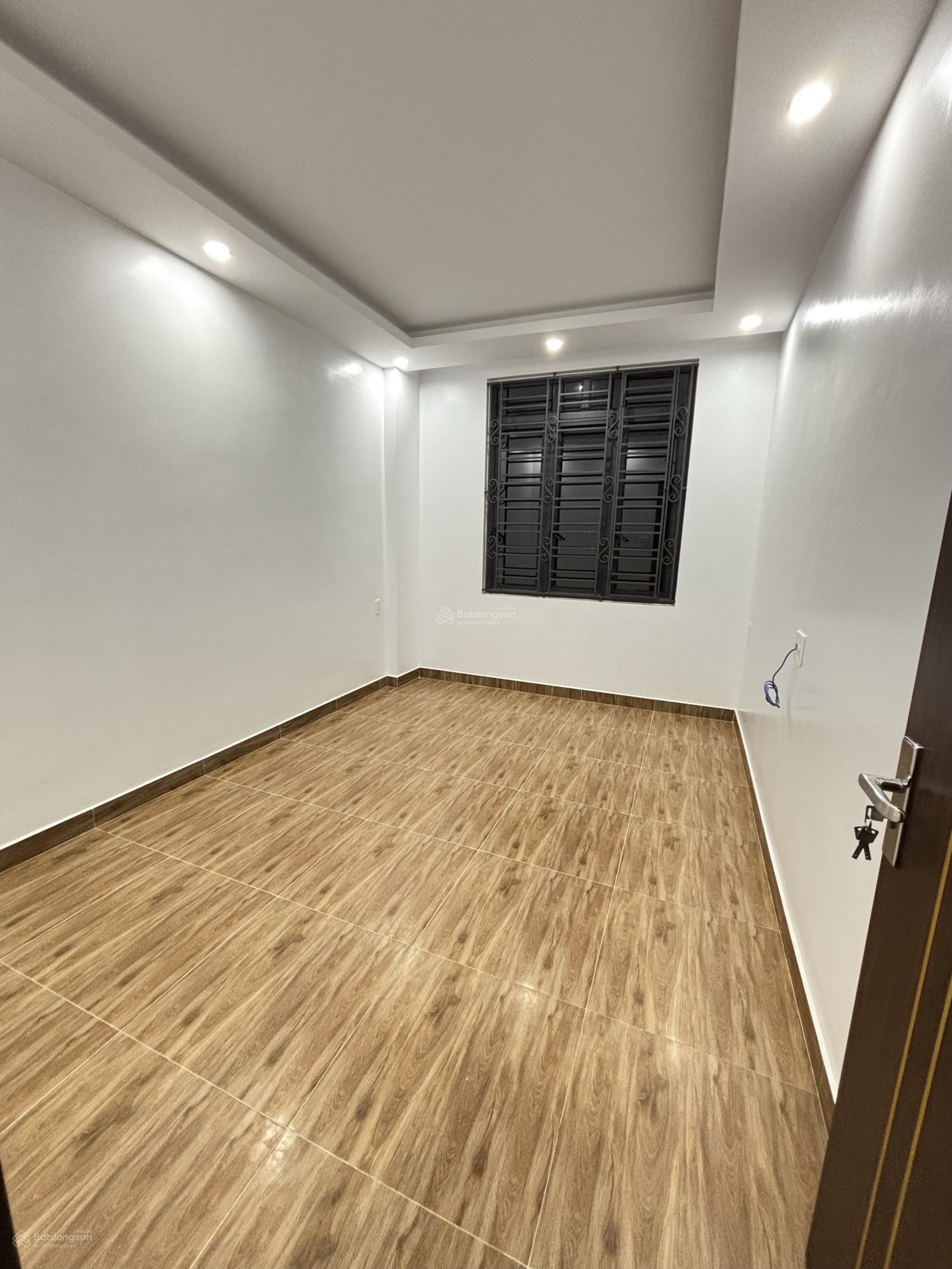 Nhà đẹp độc lập 4 tầng ngõ 6m ô tô để cửa - Gần cầu An Dương, cách mặt đường Tôn Đức Thắng 100m