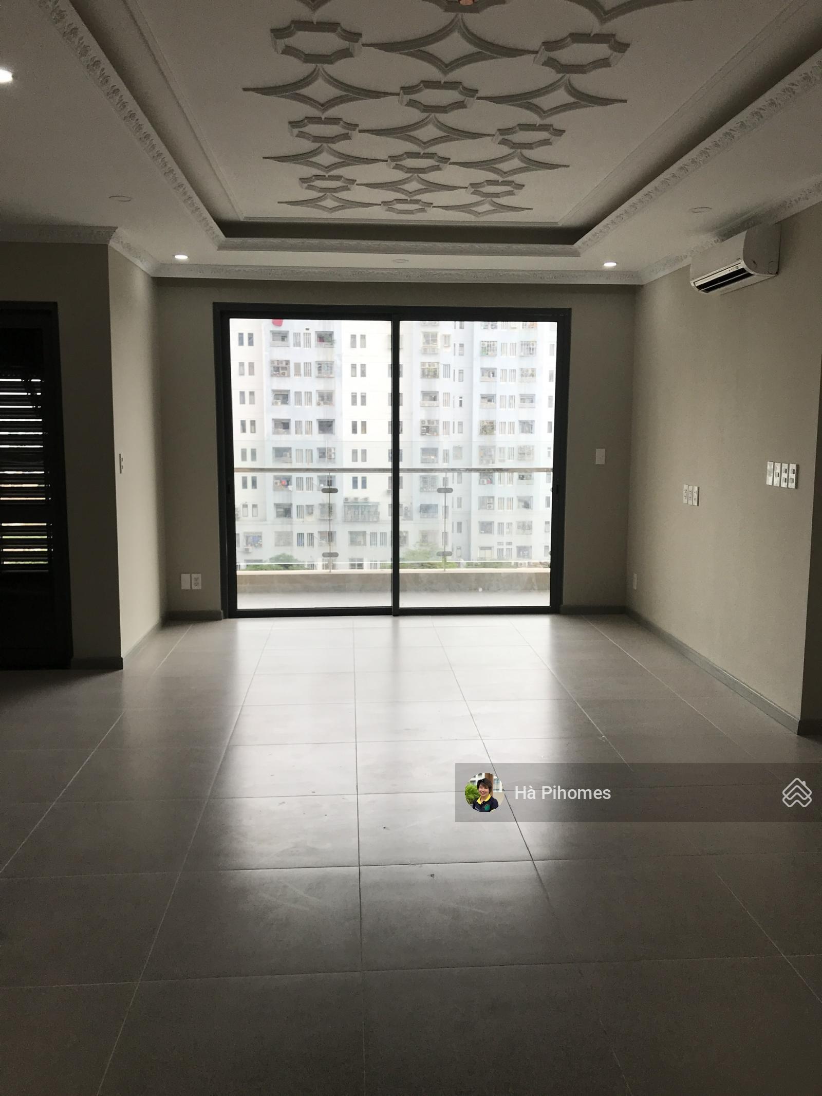 Cho thuê văn phòng tại The Gold View, DT 117m2, cơ bản hiện trống có thể thuê ngay được trong tháng