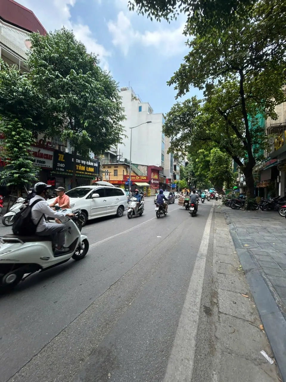 Mảnh đất vàng mặt phố lò đúc q. hai bà 116m mt4.1m vị trí vàng kd đỉnh giá chỉ 43 tỷ. sổ đỏ chuẩn