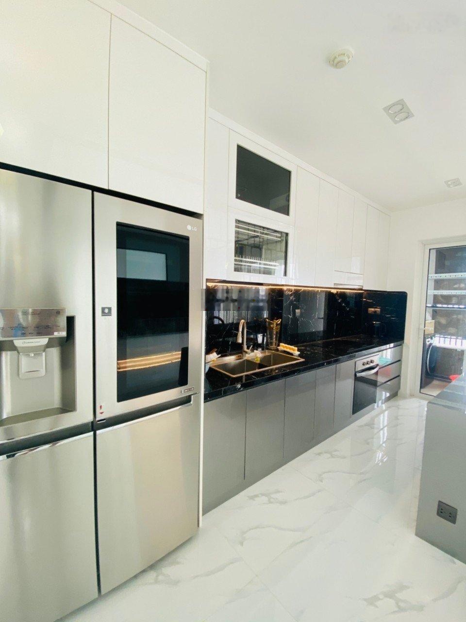 Cho thuê căn hộ Sunrise CityView Q7 LH: 0859999822 Minh Anh