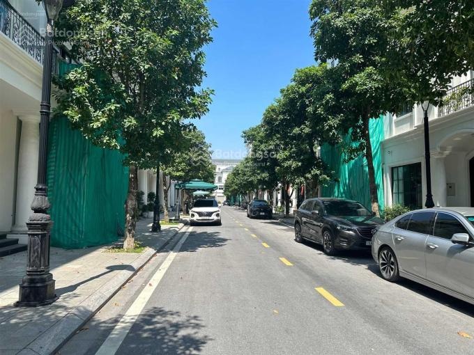 Bán căn liền kề 90m2 - thô nguyên bản phân khu ngọc trai