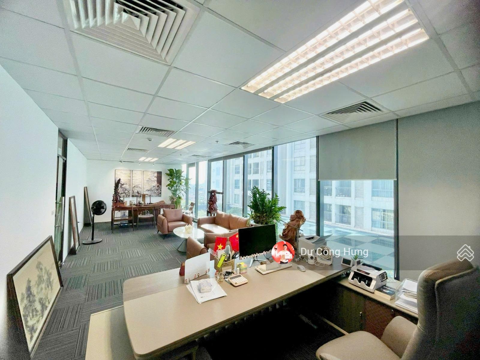 CĐT tòa nhà Rox Tower - Vincom 54A Nguyễn Chí Thanh cho thuê văn phòng hạng A đầy đủ diện tích