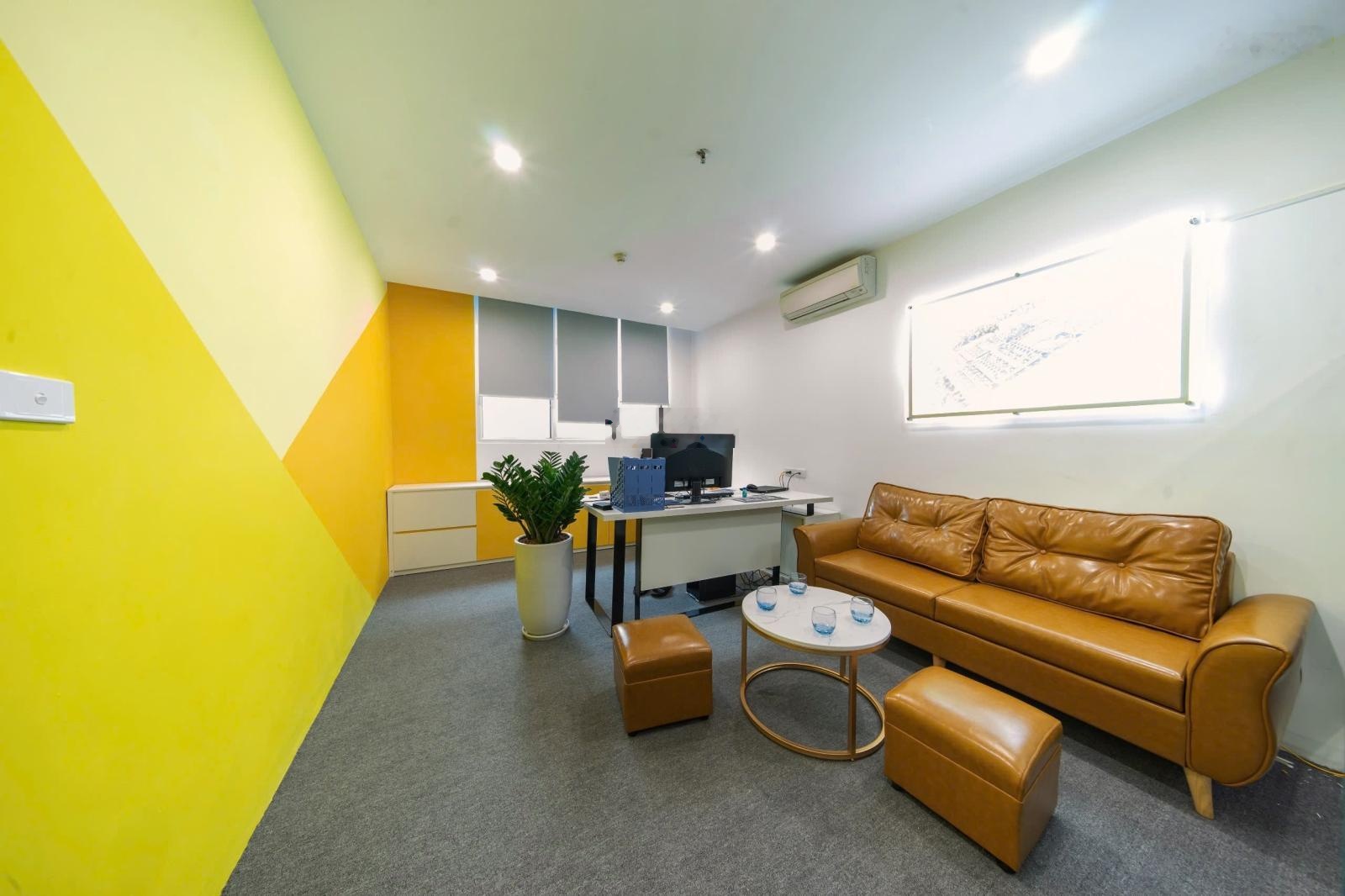 550m2 cắt nhỏ 300m2, 200m2, 150m2 giá 250k/m2/th sẵn nội thất Vinhomes West Point Phạm Hùng