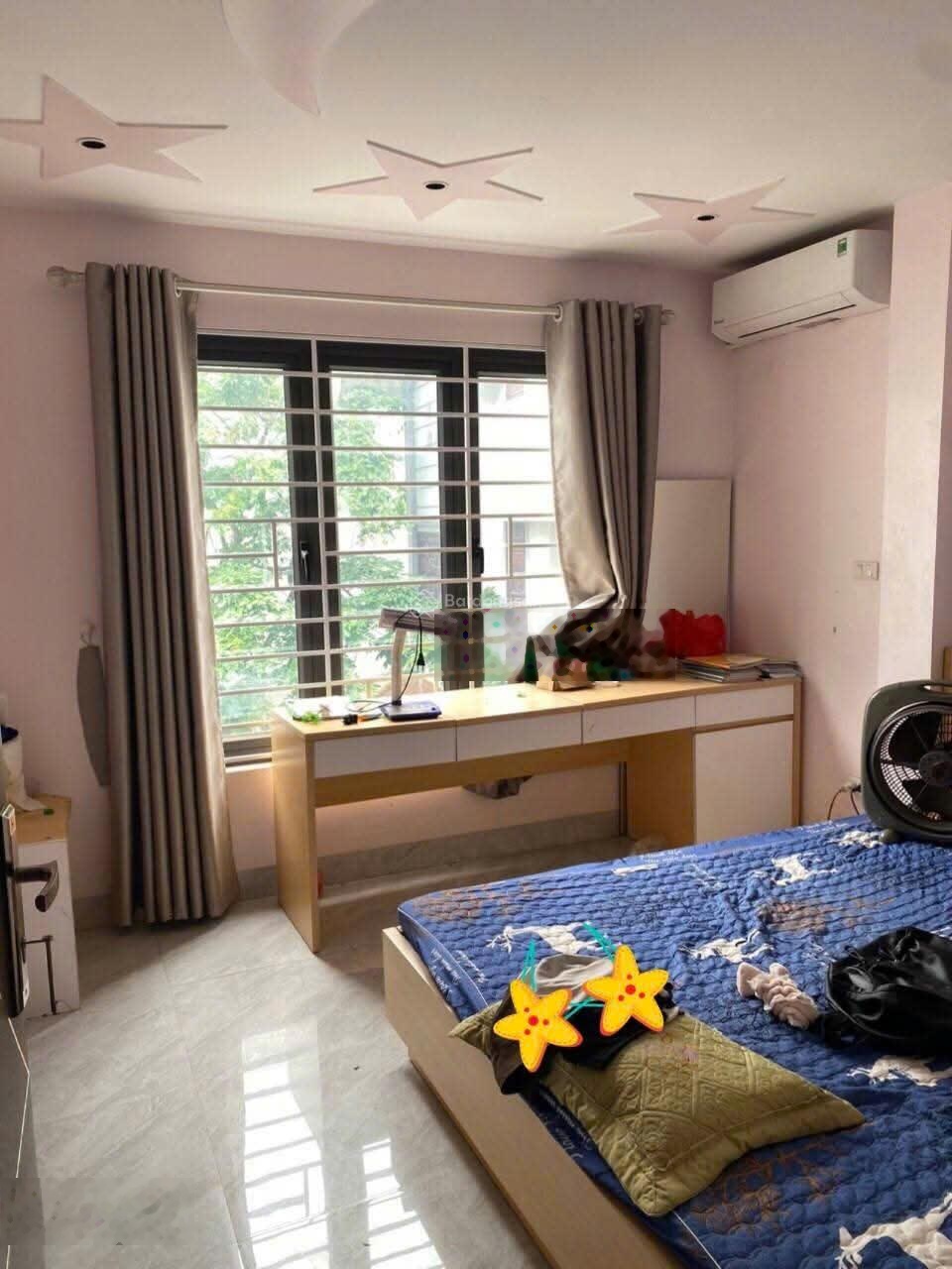 Kiến Hưng Hà Đông 5.4 tỷ nhượng nhanh 36m2 tặng nội thất, tầng 2 phòng nhà đẹp, dân xây chắc