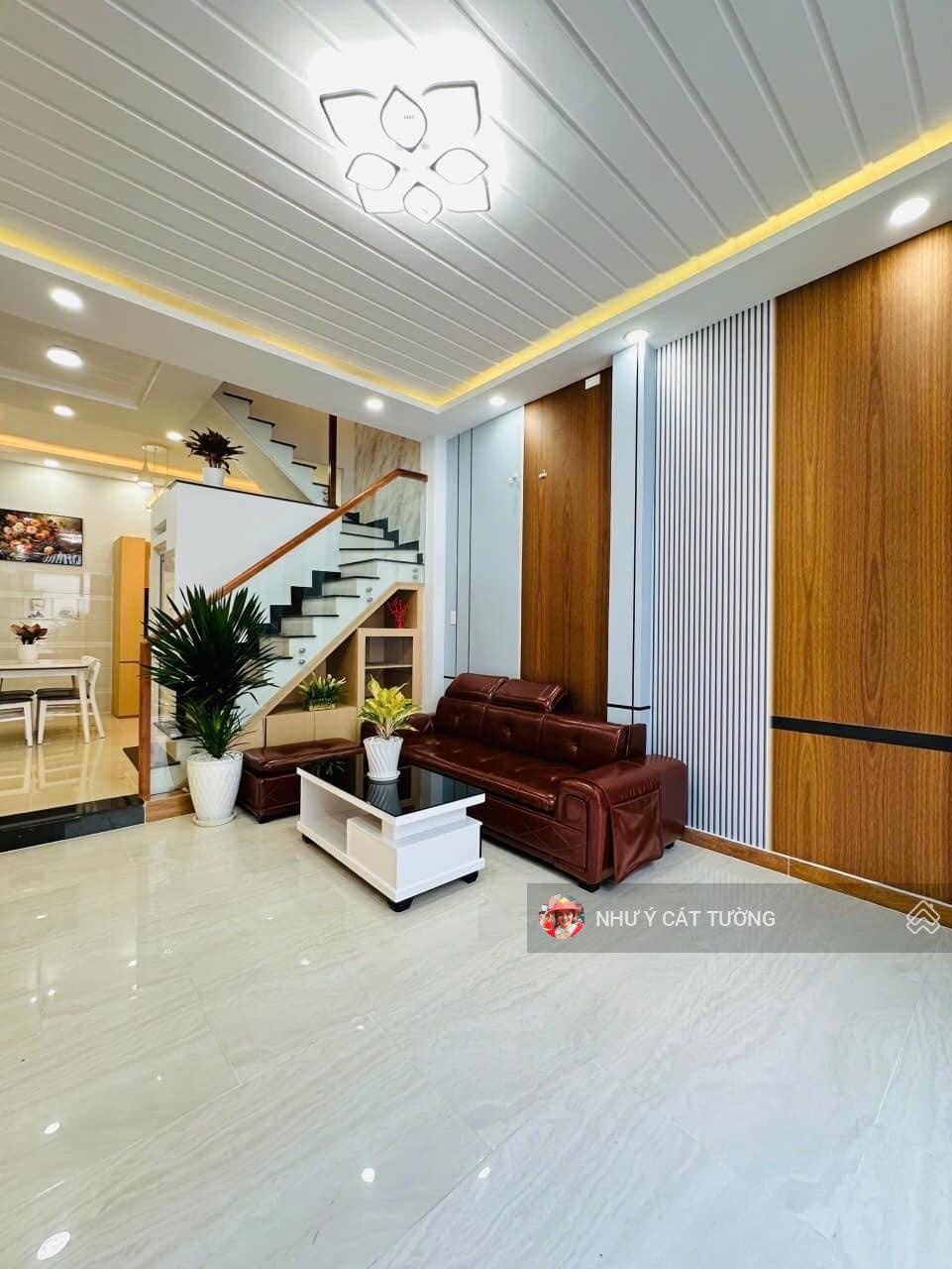 Cực gấp! Thái Hà, sát ô tô, lô góc, nhà mới, 42m2*5T, chỉ 7,3 tỷ