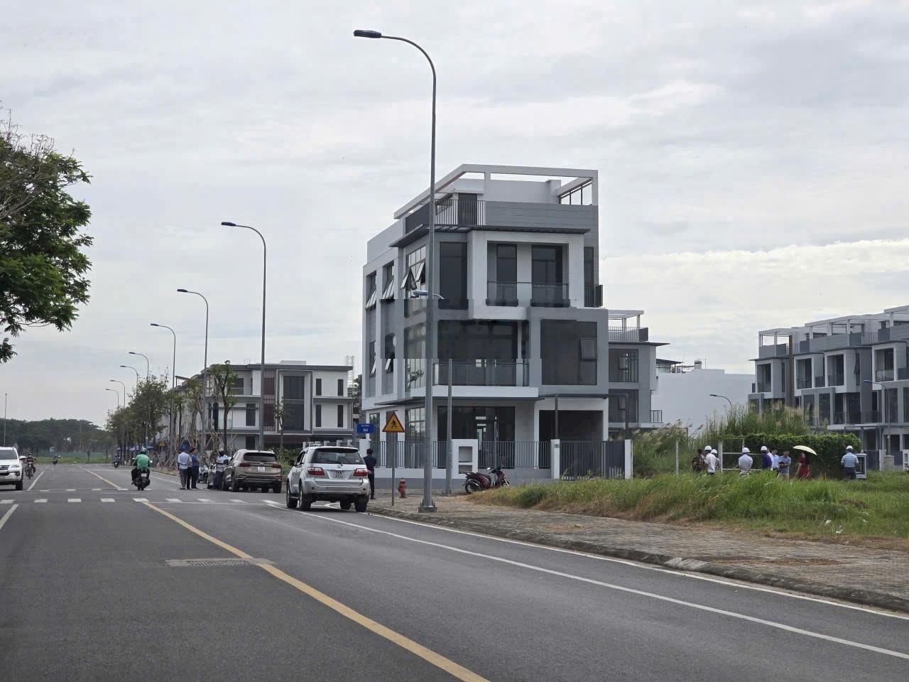 Bán đất trục chính đường dự án Đông Tăng Long, 9,6 tỷ, 102,5m2