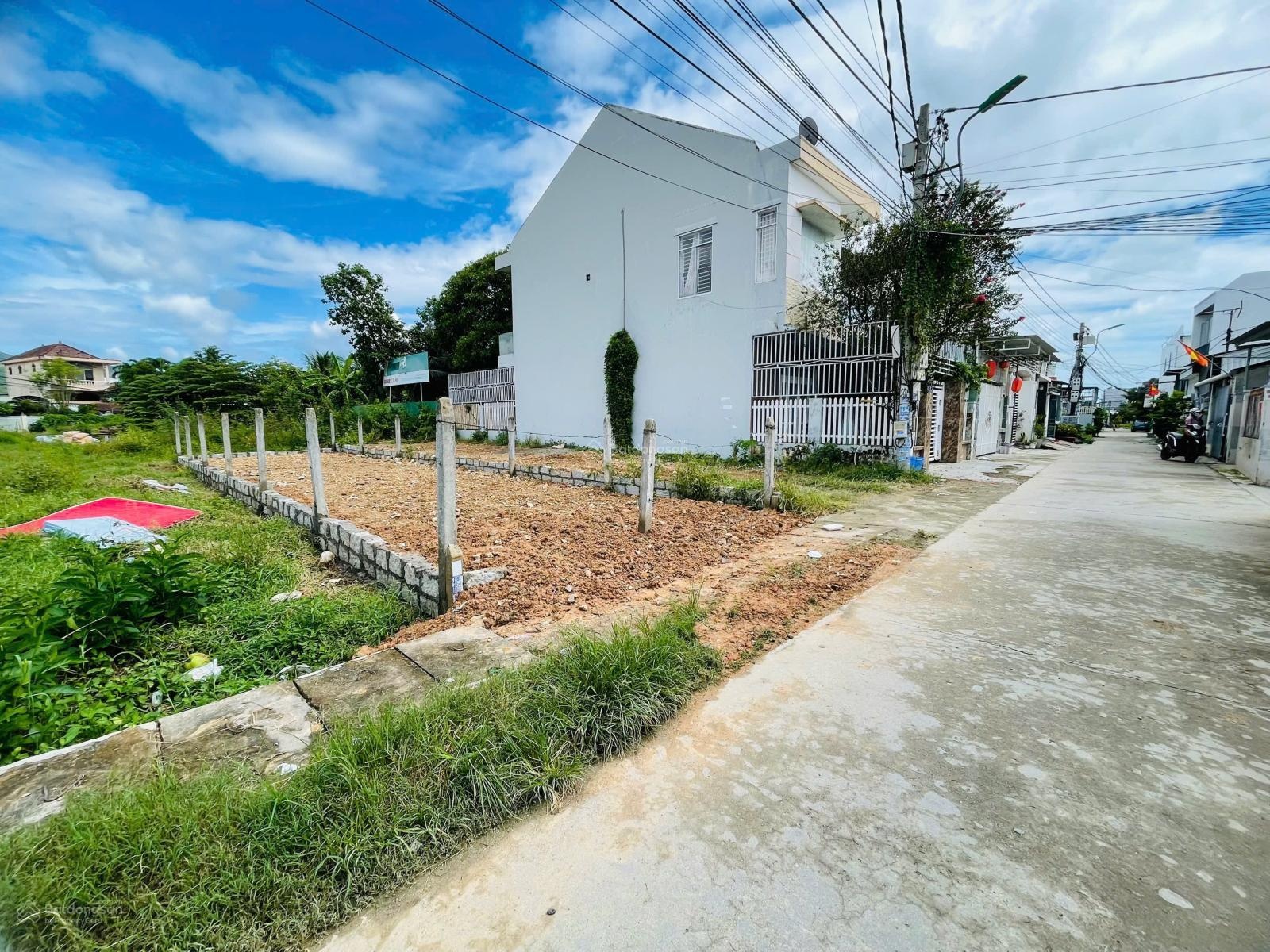 Đất mặt tiền Thượng Móc, Vĩnh Thạnh, DT: 90m2 giá 2 tỷ 450 vuông đẹp, có thương lượng