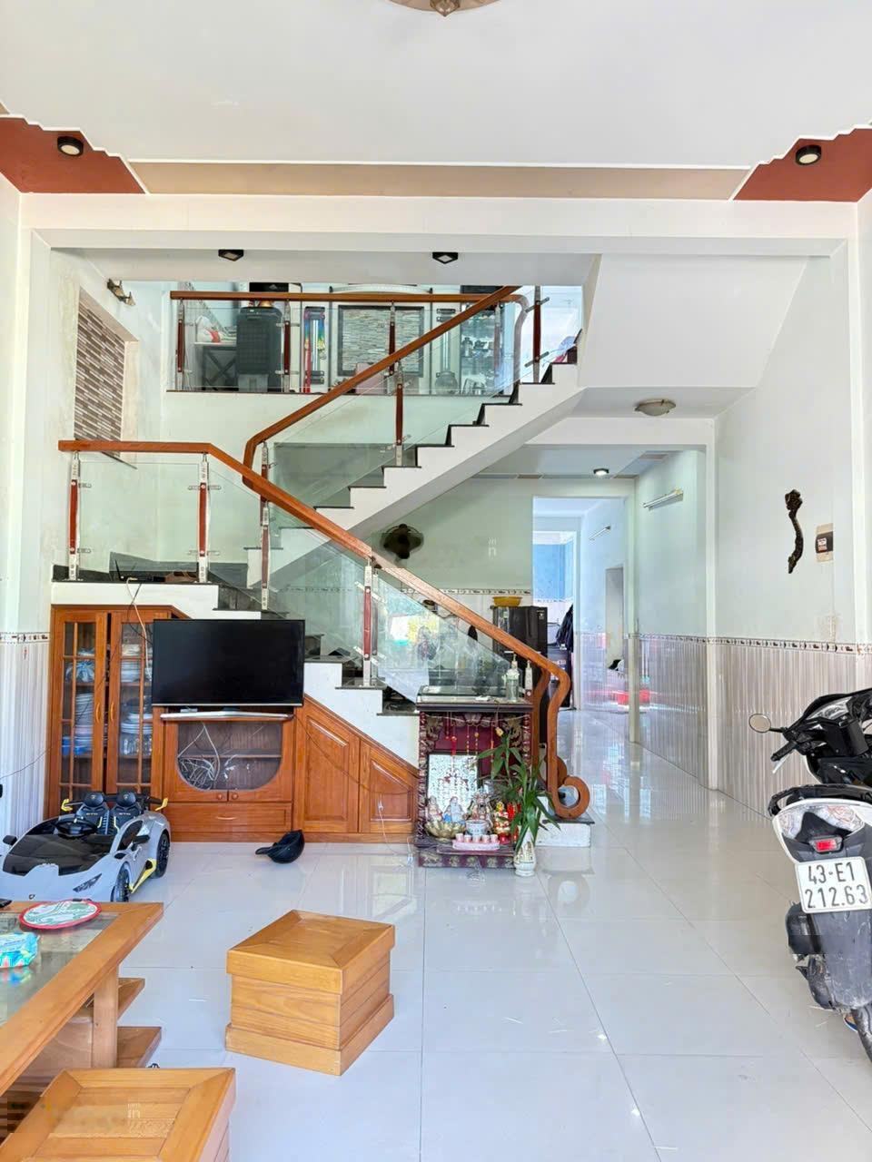 Bán nhà 2 tầng đường ô tô 5m gần Biển Sơn Thủy, Hòa Hải, Ngũ Hành Sơn - nhà còn mới