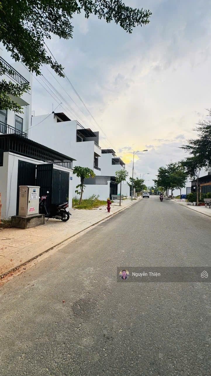 Bán nhà KDT Mỹ Gia gói 3, diện tích: 5x20m, kết cấu: 1 trệt, 2 lầu