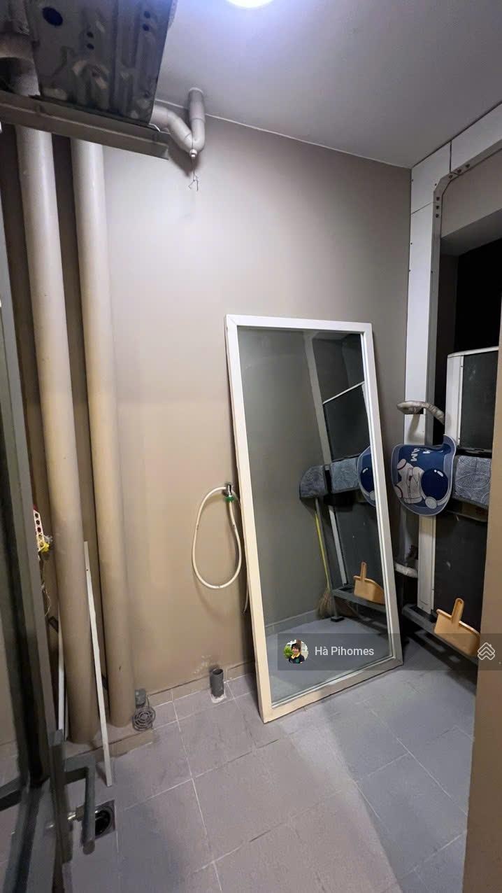 Pihomes đang giữ key căn hộ The Gold View 2PN nội thất trống dính tường cần cho thuê hiện trống