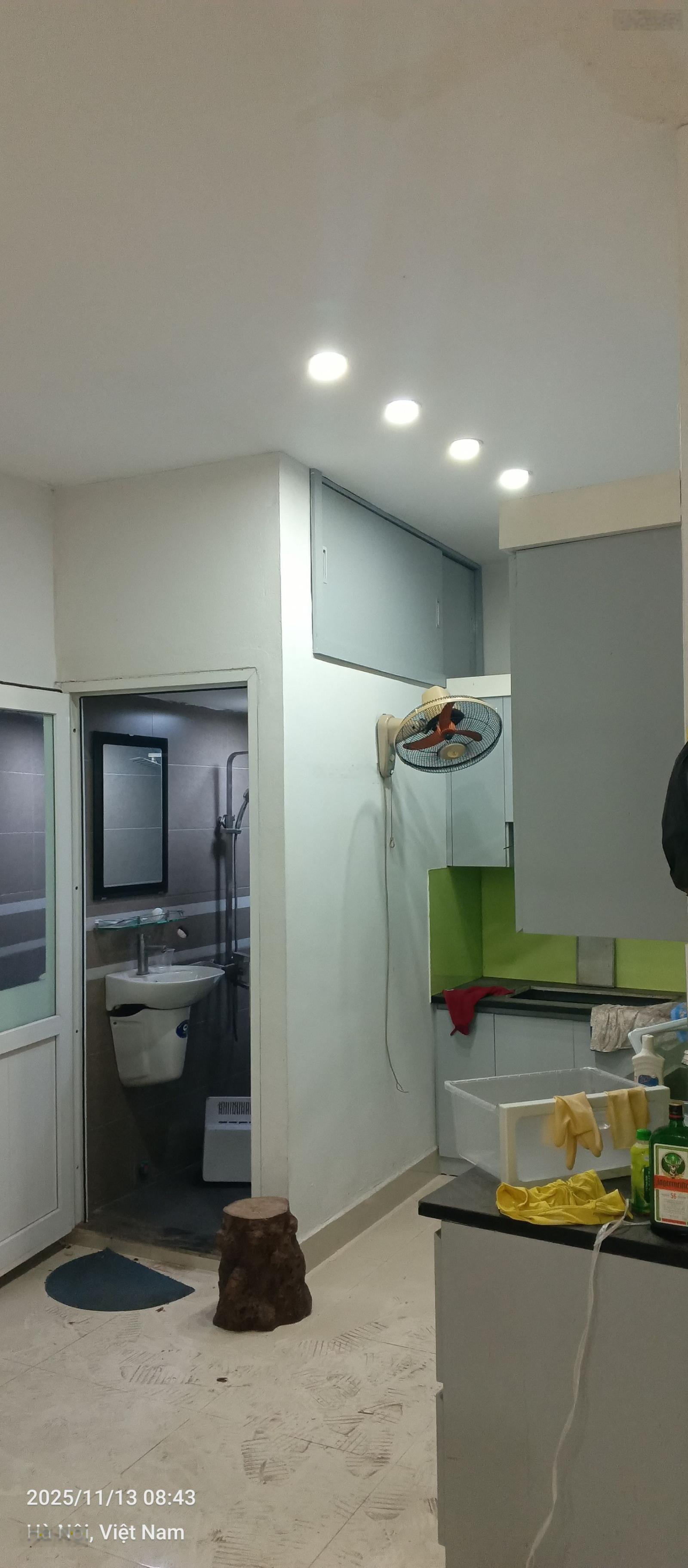 Gia đình cần bán gấp nhà phố Hào Nam