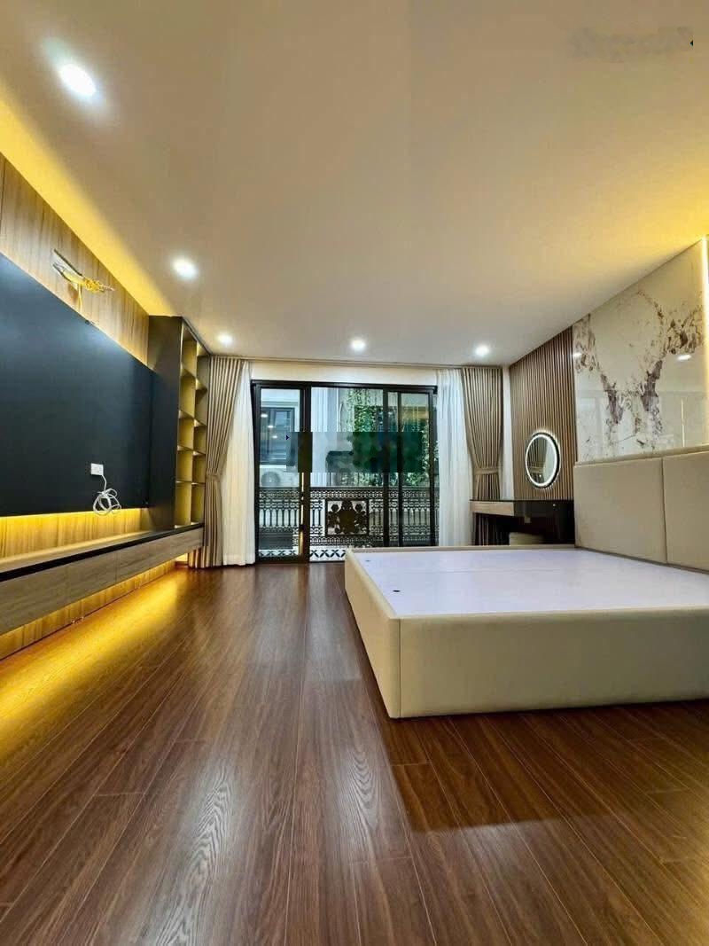 Bán nhà Nam Từ Liêm 35m2 5 tầng, 2 mặt thoáng, lô góc, ô tô đỗ cửa, dân xây giá chỉ 5.X tỷ