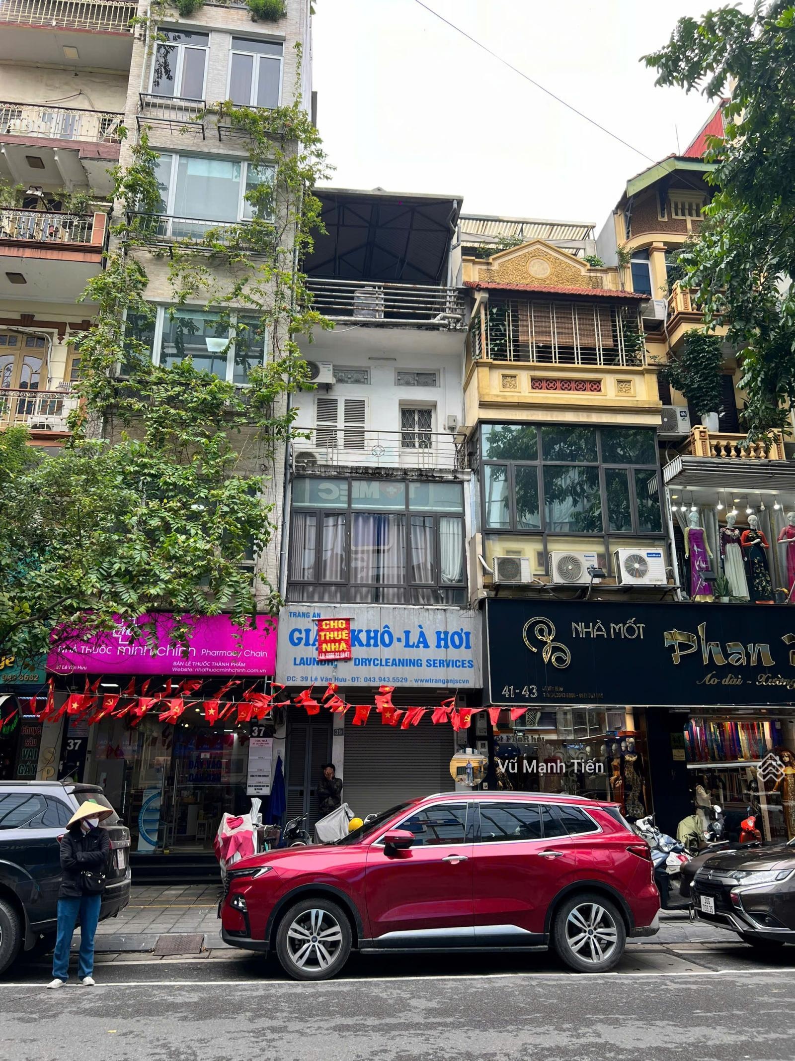 Cho thuê nhà 39 Lê Văn Hưu 80 m2 x 4 tầng, mặt tiền 4.5 m, giá 50 triệu/tháng. Lh 0986226607