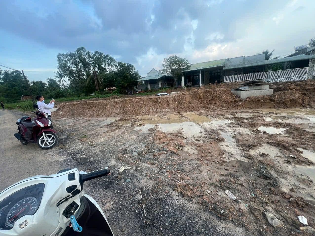 Bán nhà 84m2 Cù Lao Hiệp Hoà giá 1ty3 đường oto