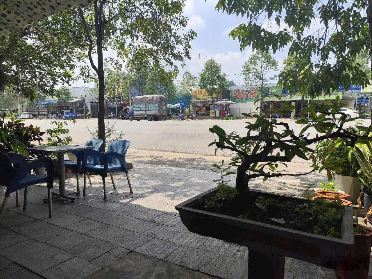 Mặt tiền shophouse Becamex Mỹ Phước 1, giá 450 triệu. Thuê được: 5 triệu/tháng, toàn quốc mua được