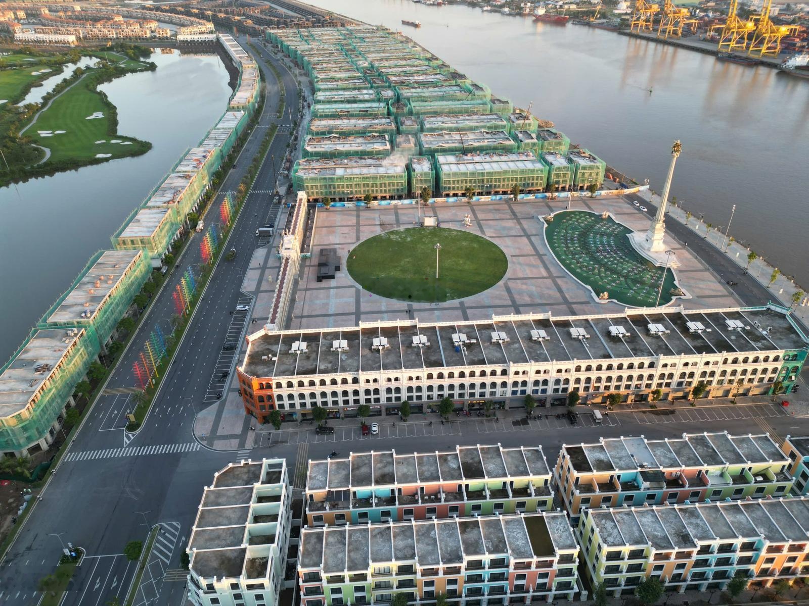 Shophouse mặt quảng trường hơn 20 tỷ, cực hiếm , cực đắc địa, VŨ YÊN - HẢI PHÒNG