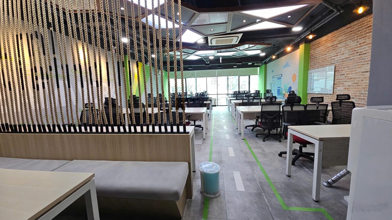 Văn phòng full nội thất --làm việc 24/7 đường nam kỳ khởi nghĩa dt 110m2