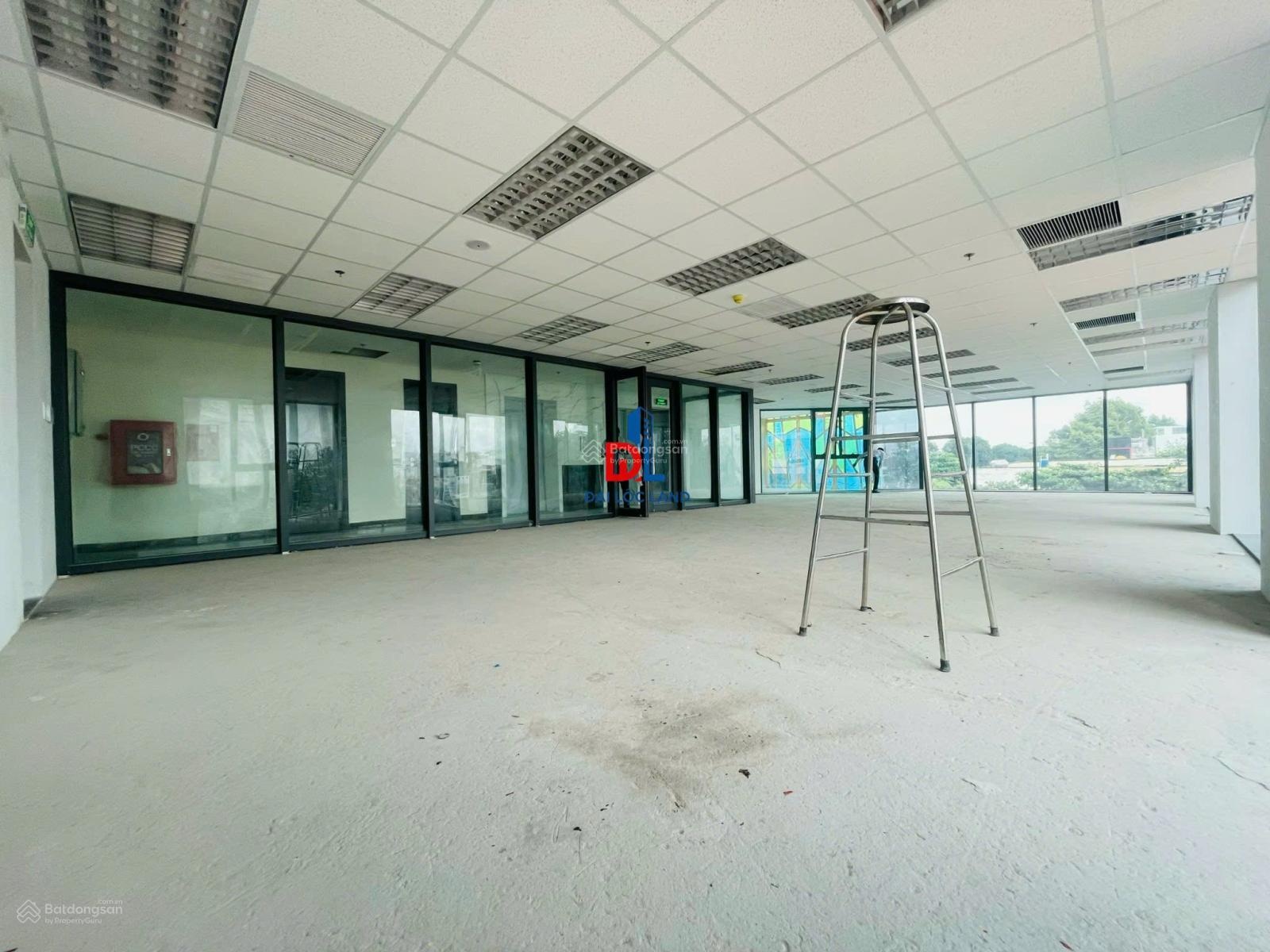 Cho Thuê Tòa Nhà 42 Hoàng Việt, Phường 4. DT: 12x20m. 2 Hầm - 9 Tầng. DTSD: 1750m2. PCCC Đầy Đủ