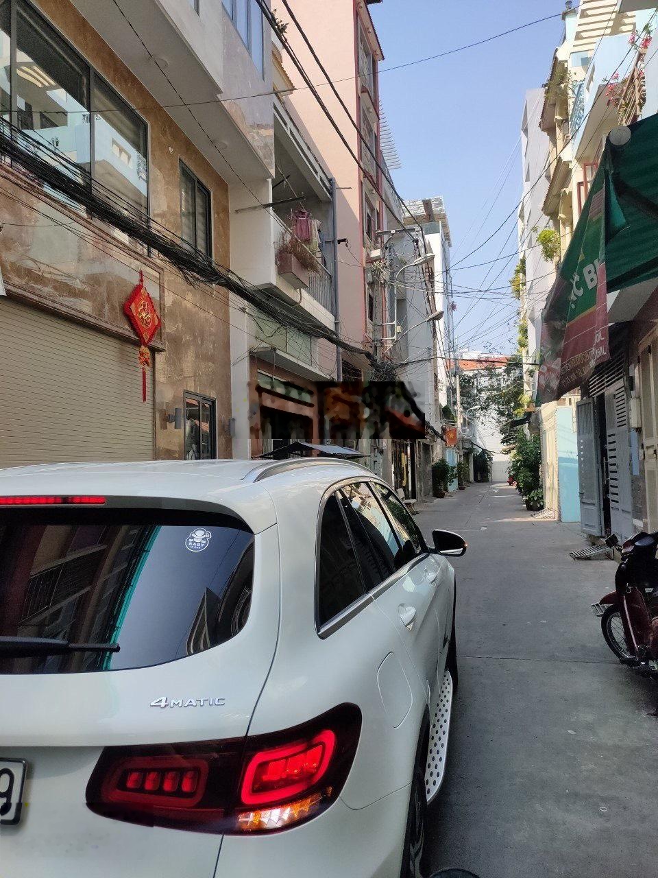 bán nhà hxh Thành Thái Q10, DT: 10x12m, cấp 4 tiện xây biệt thự mini giá: 20 tỷ.