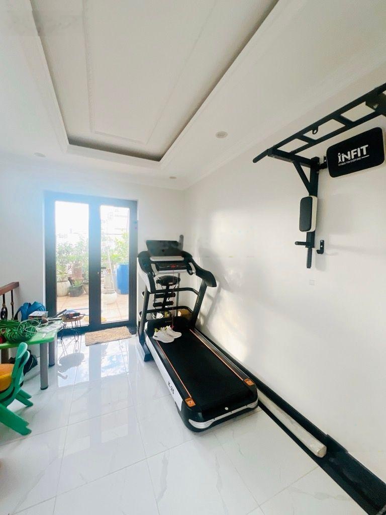 Nhà 4 tầng, DT: 5,3x15, giá 9,xx tỷ, đường Lê Thúc Hoạch, Tân Phú, hẻm nhựa xe tải