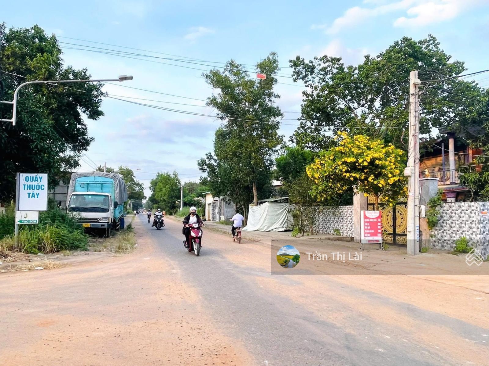 Nhà trọ Minh Thành chủ bán gấp trong KCN Becamex khoảng 700m DT 314m2 đường QL14 thổ cư 200m2 SHR