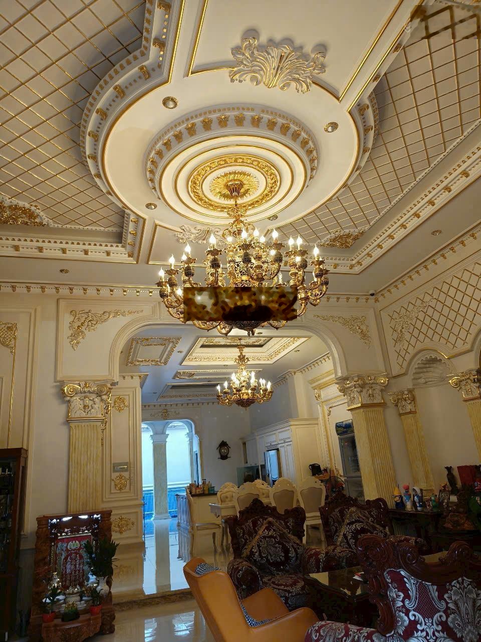 Bán biệt thự vip Tân Bình (ngang 11x30m)hầm + 5tầng, thang máy hồ bơi, nội thất cao cấp, DTSD 695m2