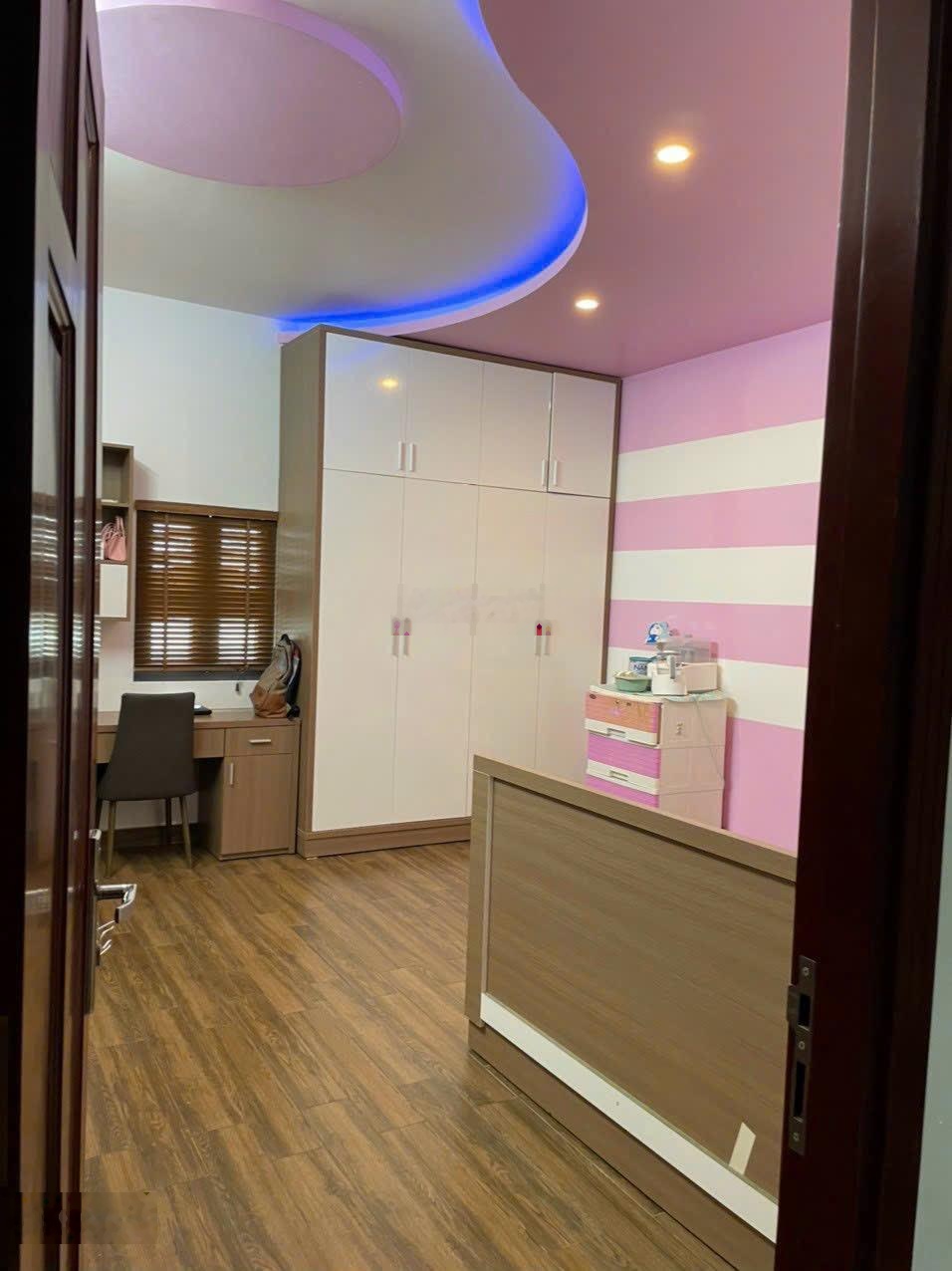 Bán nhà 3.5 tấm hẻm xe hơi Lê Trọng Tấn giá 7.5 tỷ, nhà đẹp vào ở ngay