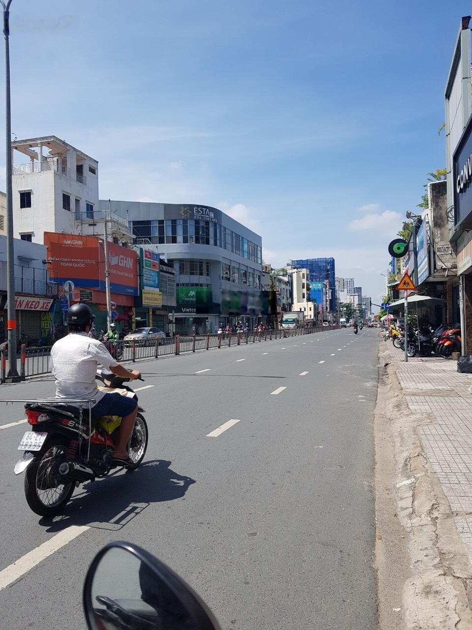 Siêu hot, tài sản chính chủ 40 năm, mặt tiền Ung Văn Khiêm DT 9x35 công nhận 295m2 giá chỉ 48 tỷ