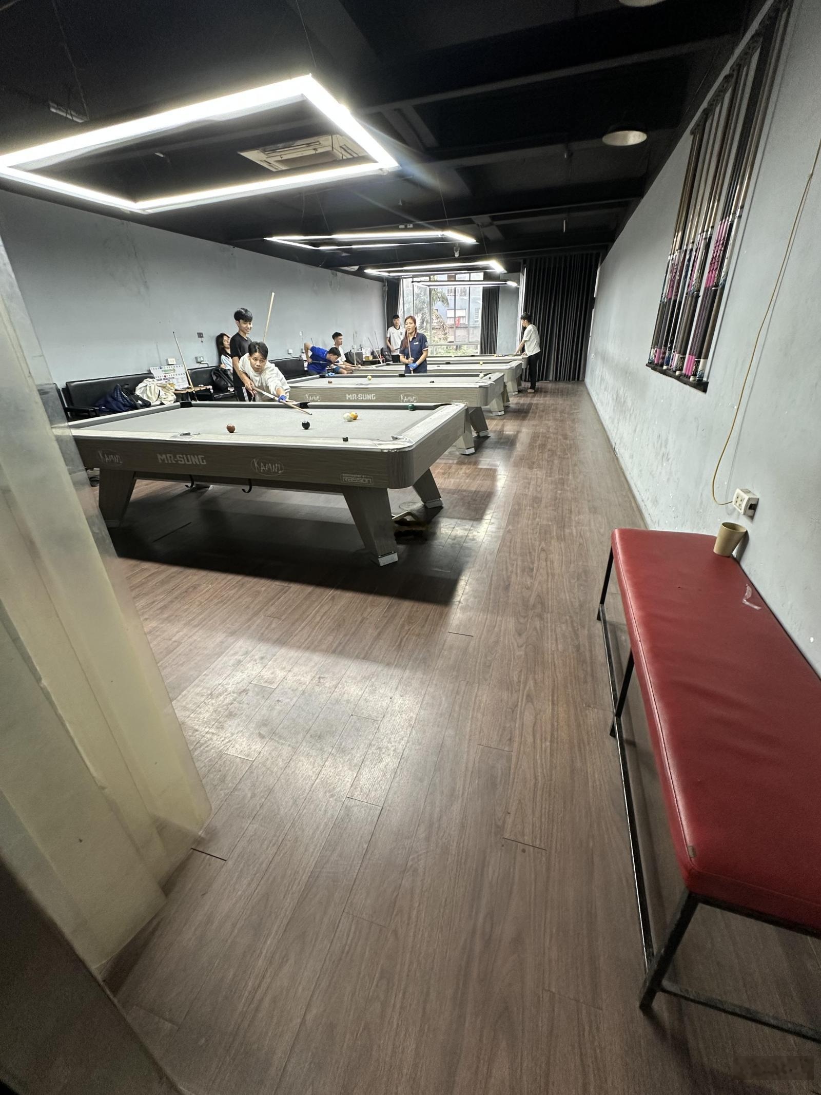 Cho thuê nhà mặt phố Trần Đại Nghĩa, DT 104m2x5 tầng+ hầm, MT 6.5m, Giá 70tr, LH 0968896456