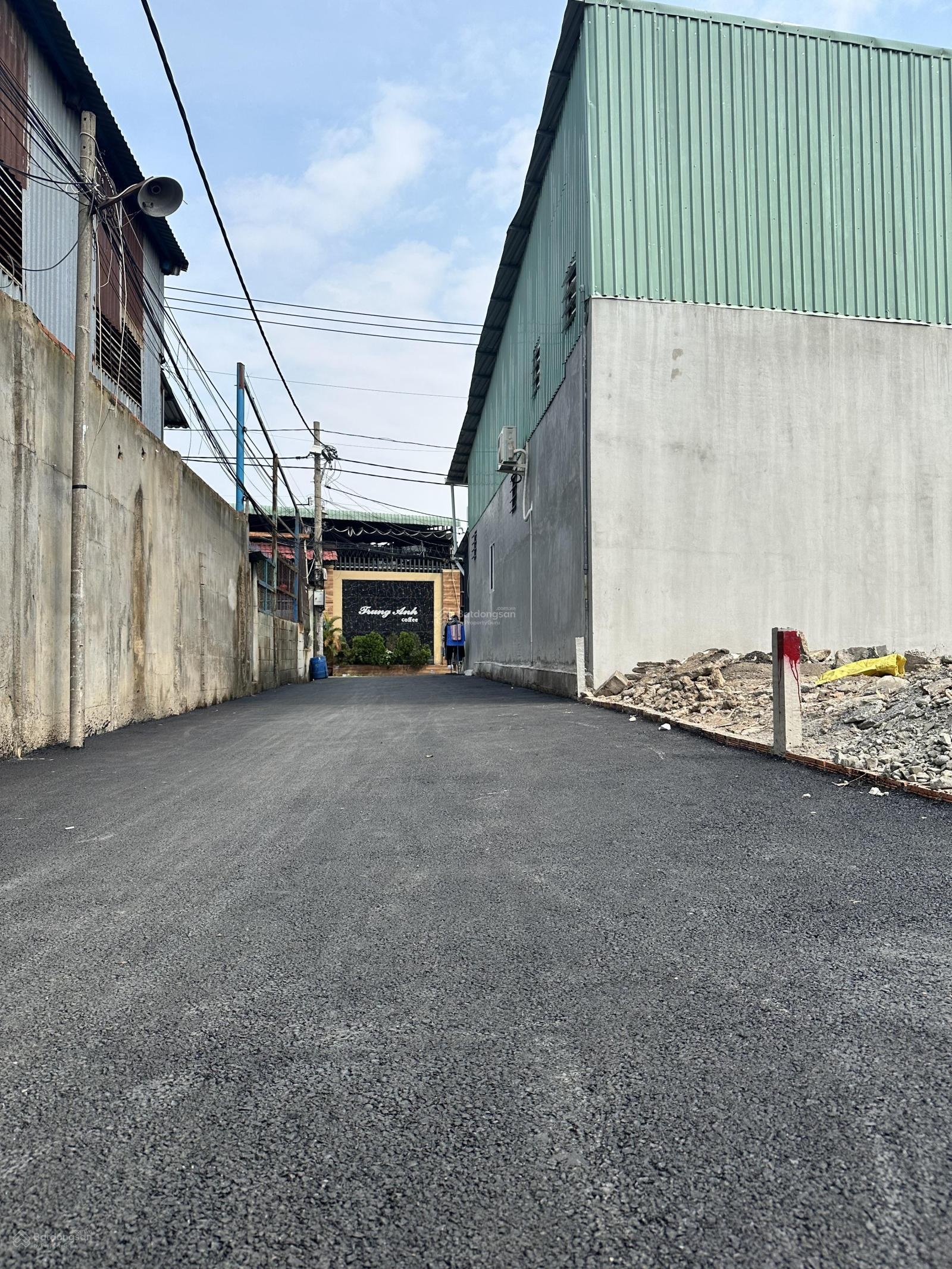 Bán lô đất cách Quốc Lộ 13 50m giá 6.2 tỷ thương lượng, gần chợ Hiệp Bình