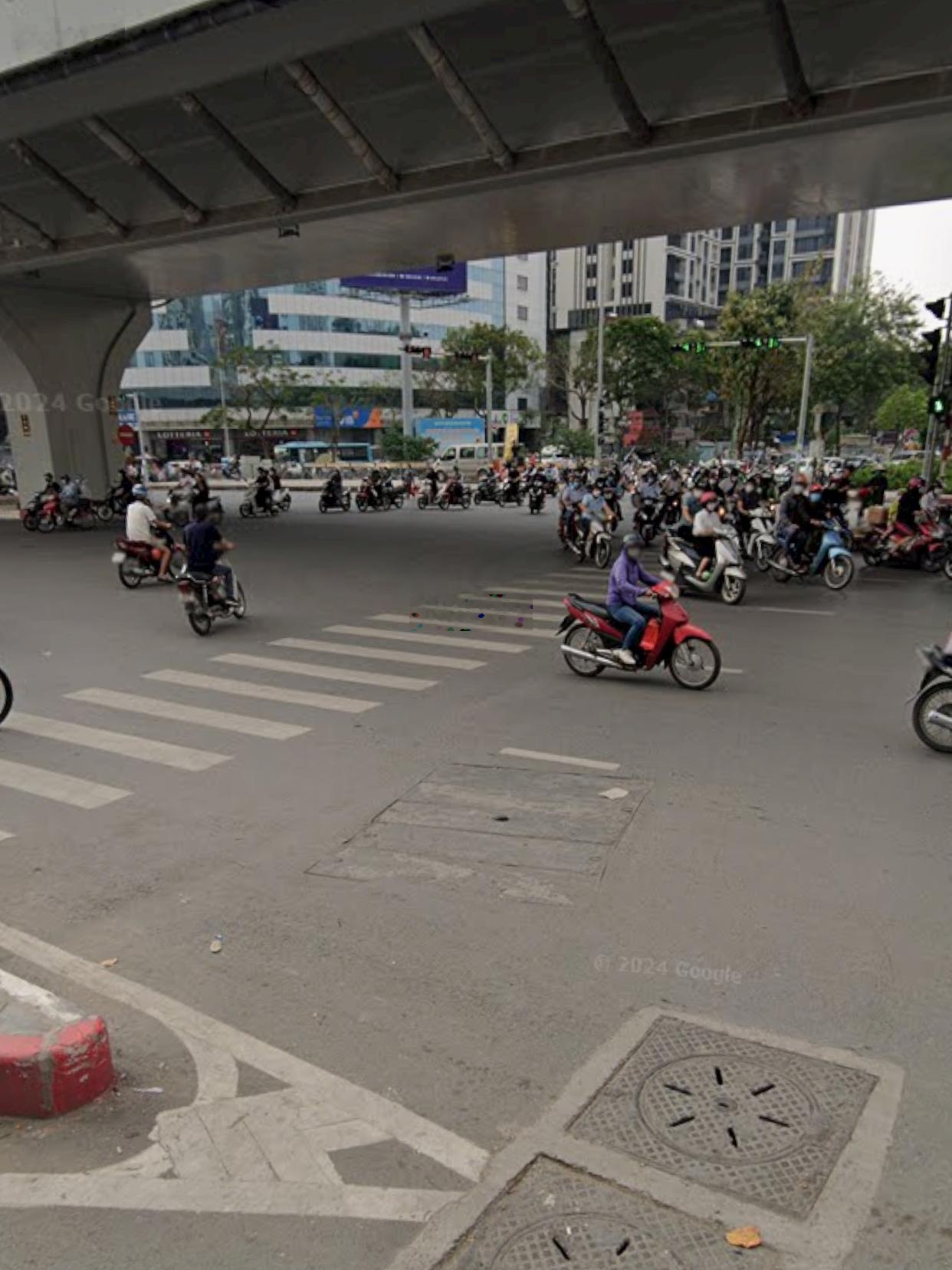 Nhà Mặt phố Minh Khai, hàng xóm Times City