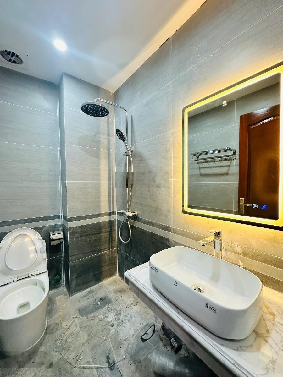 Bán nhà Võng Thị, Thuỵ Khuê, ô tô gần Hồ Tây lộng gió, giá đầu tư; DT 52m2x5T, MT 4m giá 9.9 tỷ