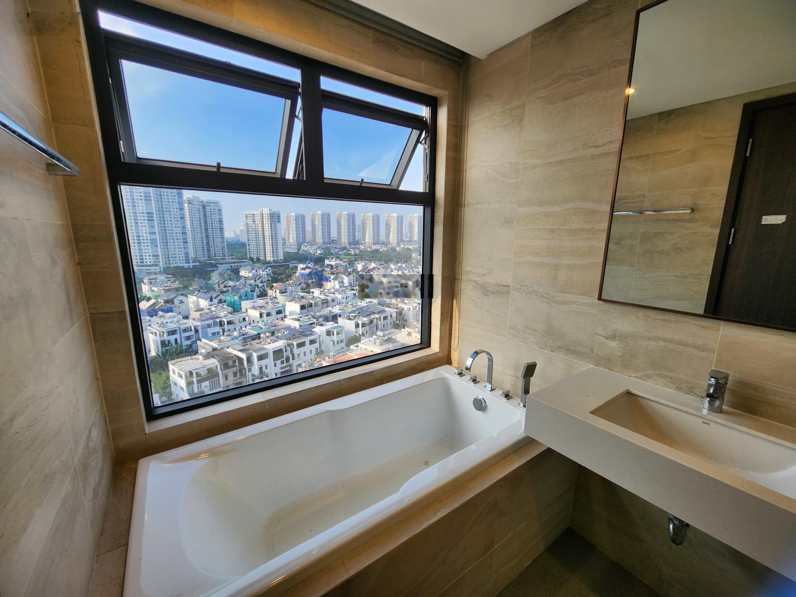 Cho thuê căn 3pn NTCB chỉ 27tr/tháng view đẹp nhất tòa nhà- Sẵn trống vào liền. LH 0775315336