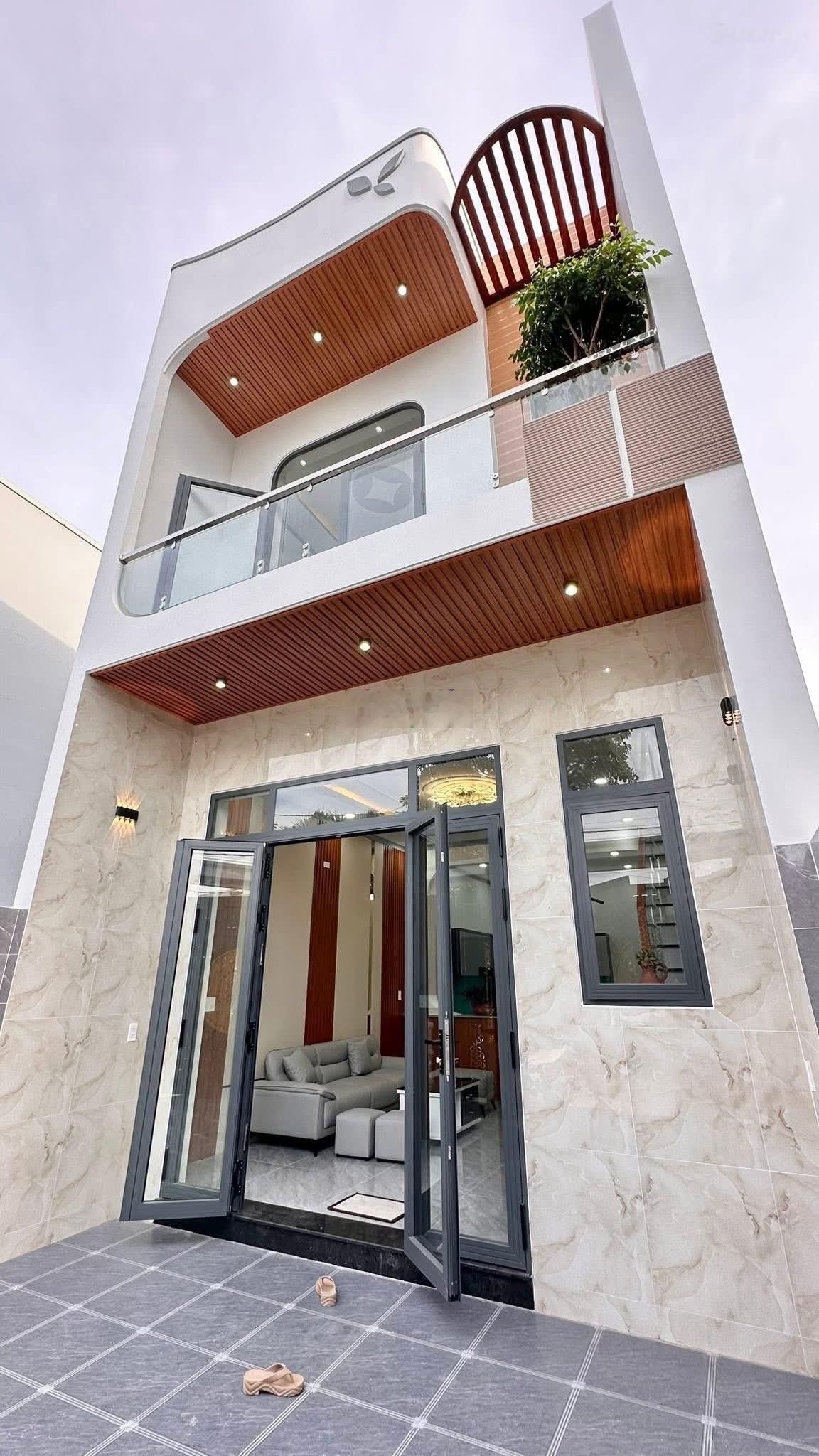 Bán nhà đẹp 5x21 gần Uỷ ban Trảng Dài, hẻm thông xe tải, sân ô tô - 3 pn