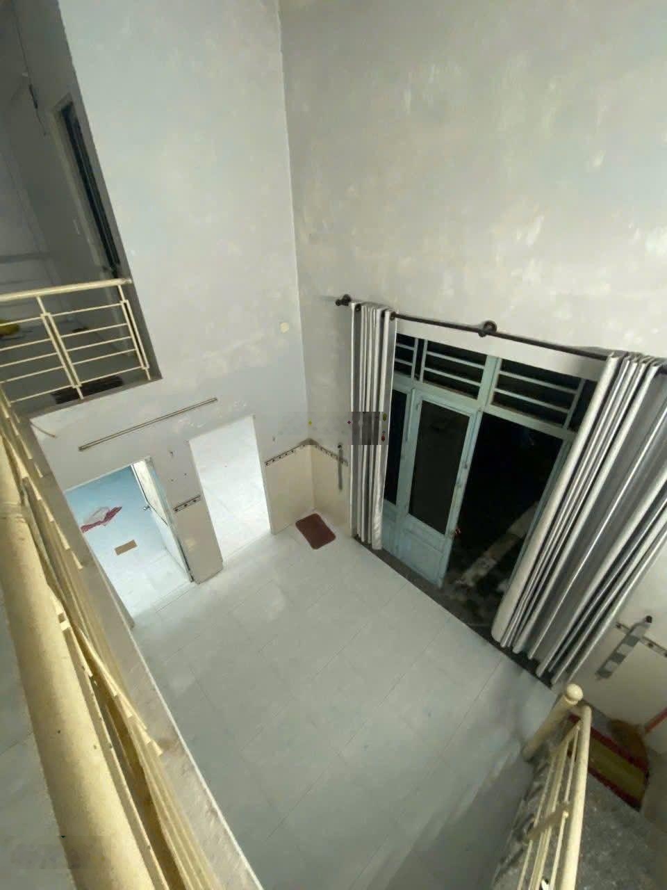 Bán nhà mê lửng kiệt Lê Tấn Trung, cách kiệt ô tô tận Nơi 20m, P. Thọ Quang Sơn Trà. Hướng Đông Nam