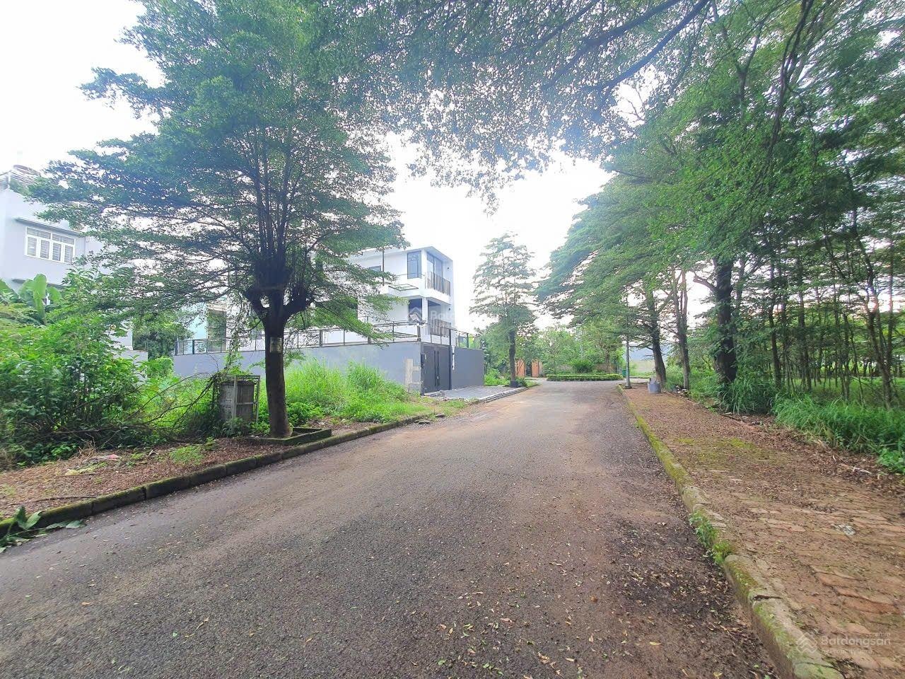 Bán nhanh lô đất biệt thự 240m2 khu dân cư Nam Long, giá 70 triệu/m2