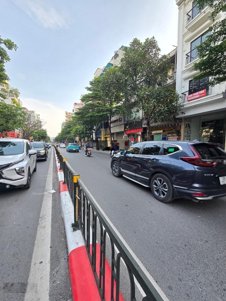 Bán nhanh nhà phân lô tôn đức thắng đống đa giáp ba đình 65m mt 6m hơn 24 tỷ lh 0972472697