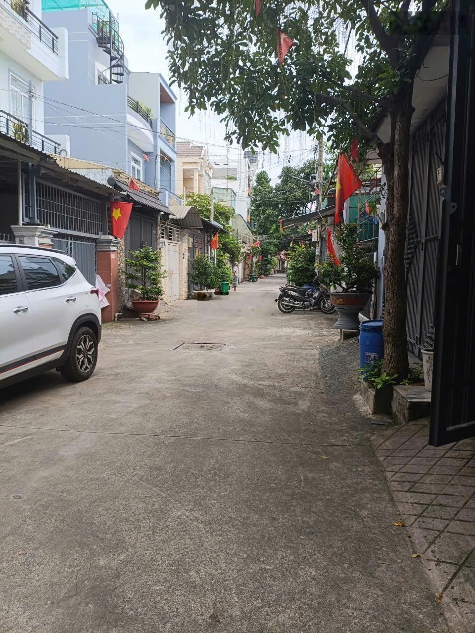 Giảm 1 tỷ bán nhà hẻm ô tô - Đường Trương Thị Hoa