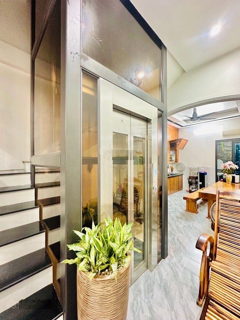 Bán nhà 6 tầng thang máy giáp bát - kim đồng - vf3 đỗ cửa - full nội thất - dt 70m. giá 18.85 tỷ