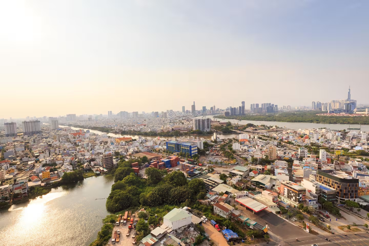 Cho thuê căn hộ 2 phòng ngủ, 2WC, 70m2 Eco Green, full nội thất. Giá 16 triệu/tháng. 0888887998