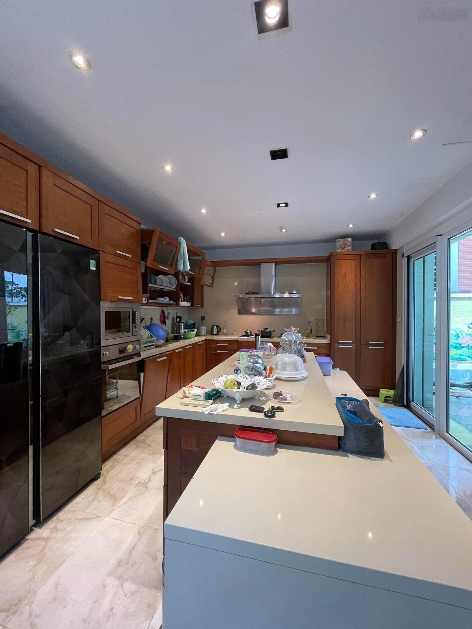 Bán gấp biệt thự Vip nhất KĐT Văn Khê 450m2, lô góc, mặt tiền 60m. Vừa ở vừa kinh doanh rất tốt