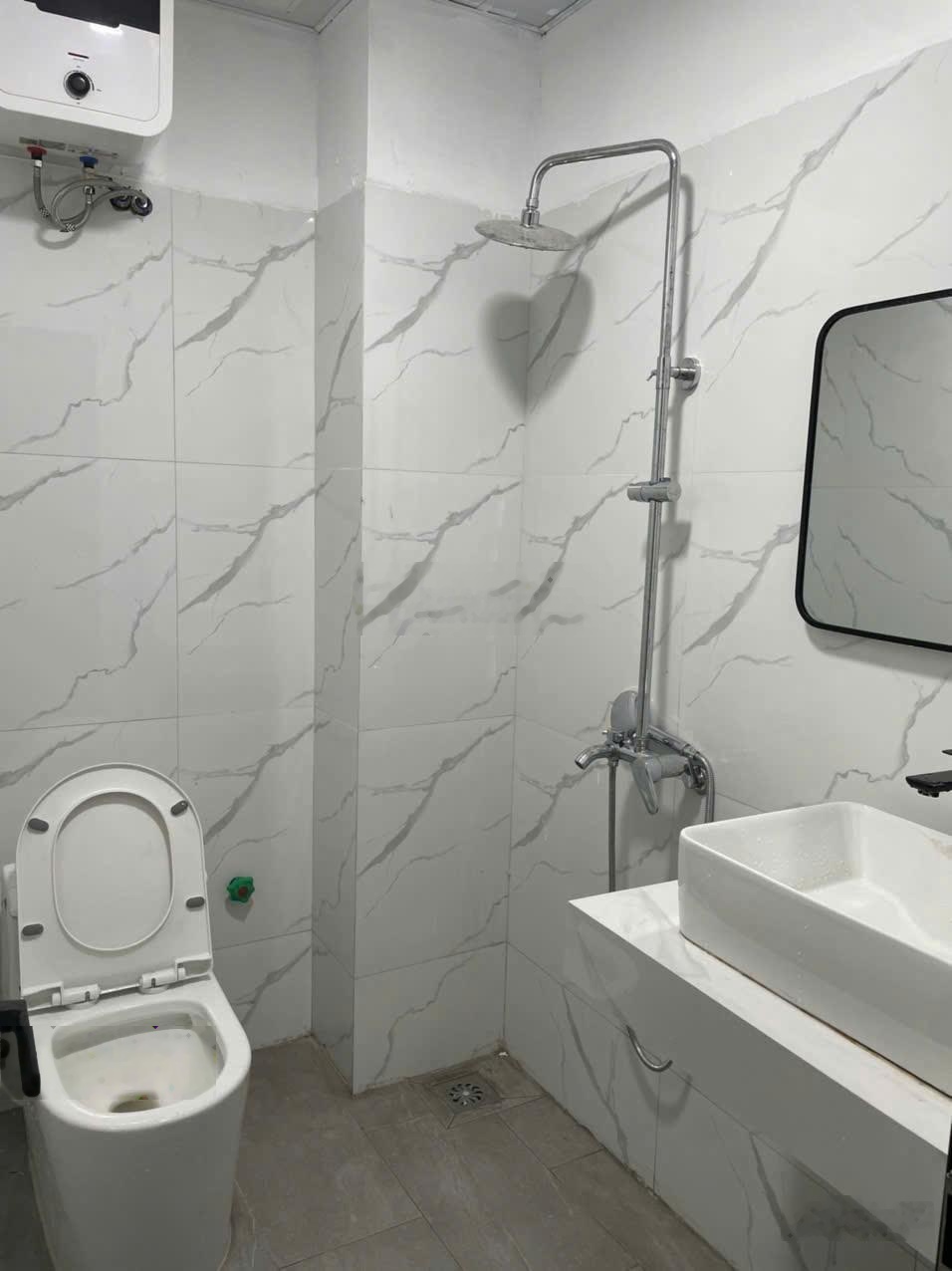 Bán nhà 5 tầng DT 30.6m2 MT 4.04m. Đất thổ cư. Tại Hoa Thám La Phù Xã An Khánh Hoài Đức cũ