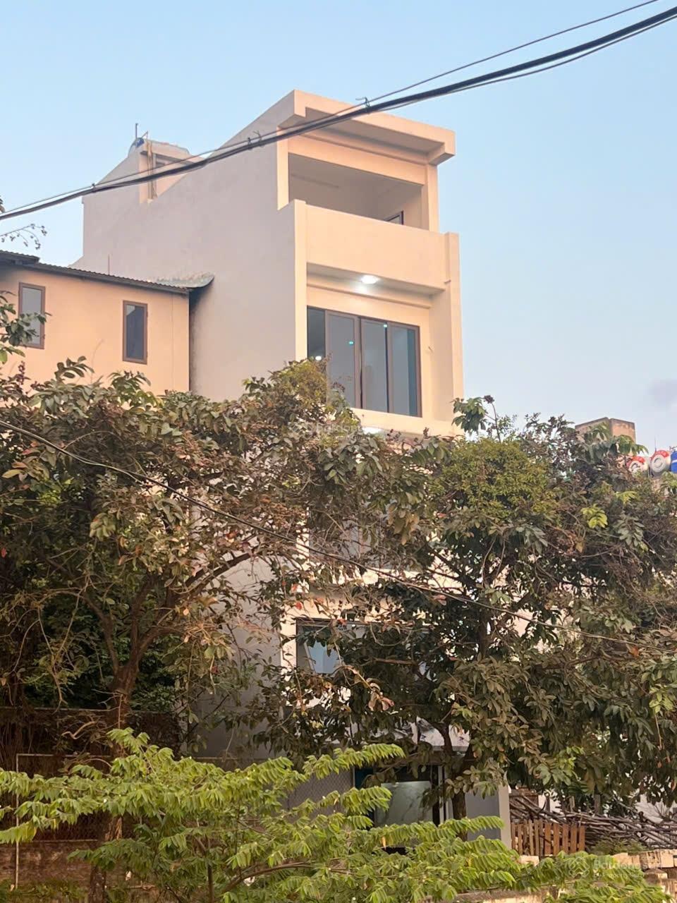 Bán nhà Liên Mạc 6 tầng thang máy đường ô tô trước sau, view hồ sen, giá hơn 7 tỷ