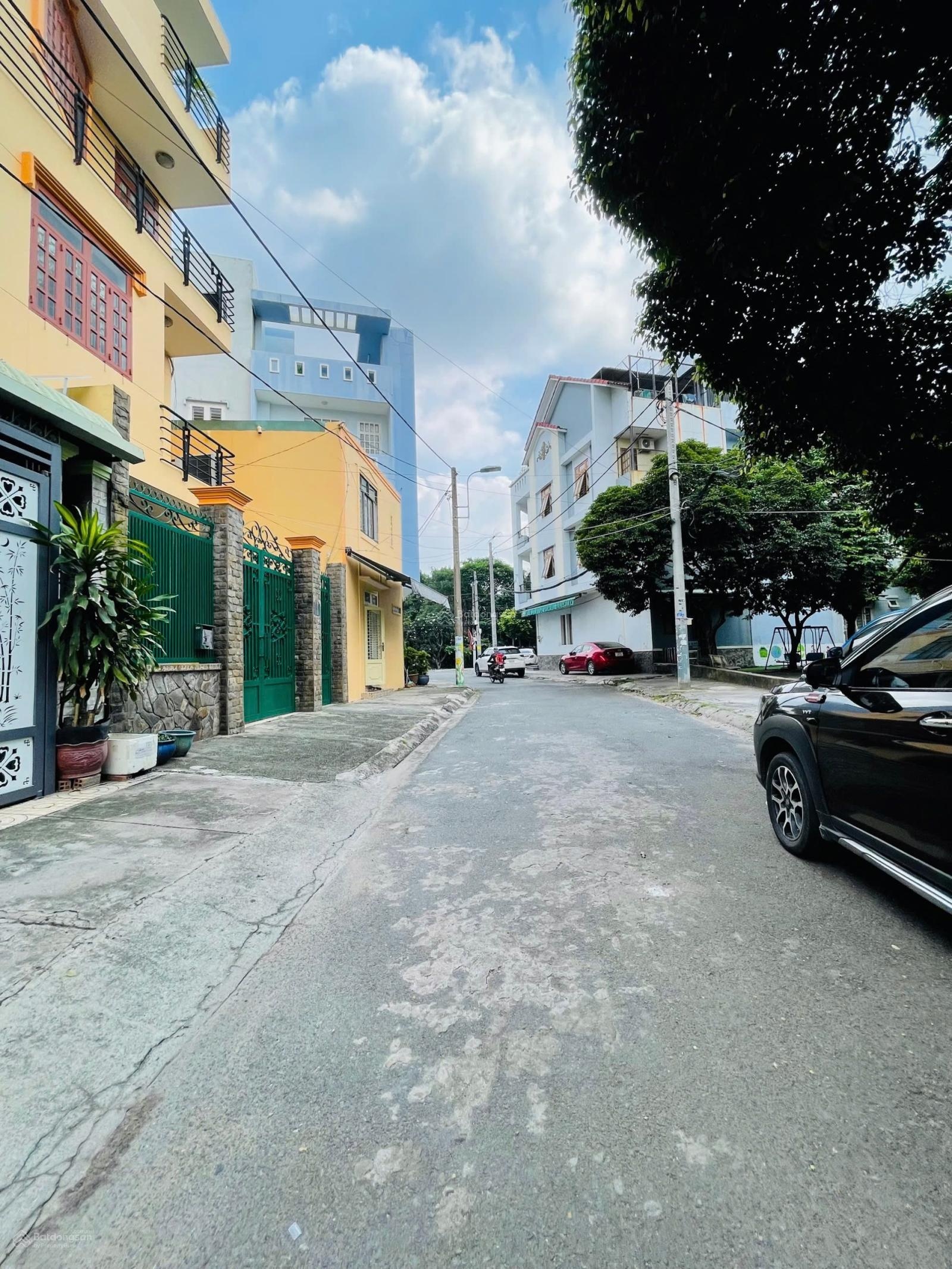 Giá tốt - vị trí đẹp lô đất ngay ĐH Ngân Hàng 186m2 ngang 5.5m - đường thông ô tô tránh