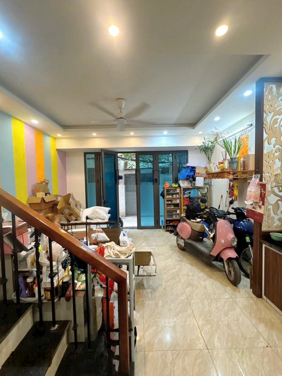 Tân Ấp Ba Đình, nhà đẹp ở ngay, 10m ra oto, ngõ bagac tránh, siêu thoáng, dân xây 35m*5T full NT