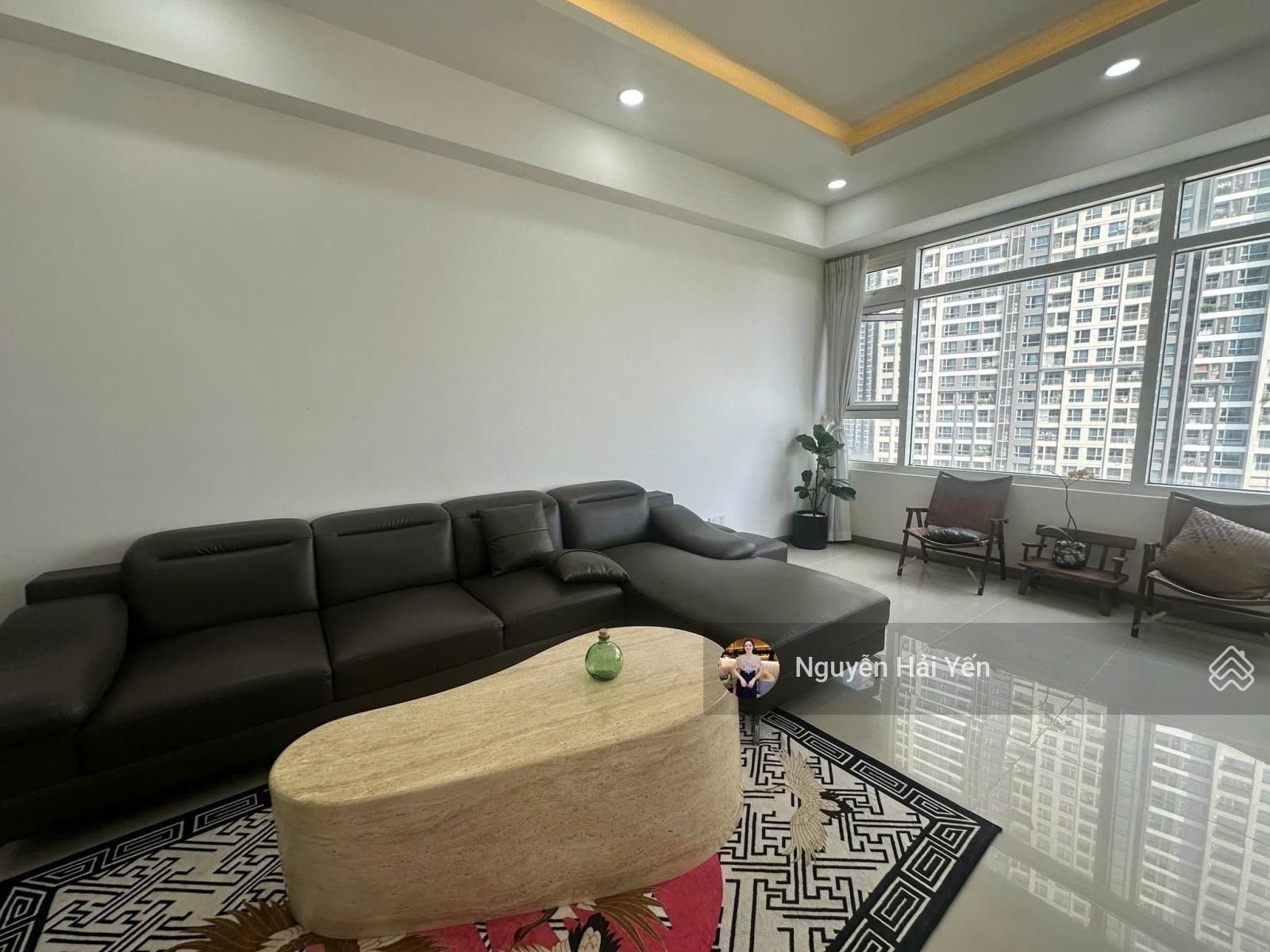 Hải Yến Nam Minh Land - bán căn hộ 3 Phòng ngủ Saigon Pearl, 135m2 tòa Ruby, có đầy đủ nội thất