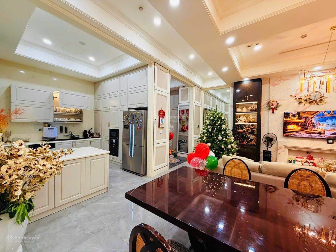 Cho thuê Penthouse 3PN 188m2 Sunshine Garden Full đồ nội thất điện tử giá 24tr5/th - LH 0812395555