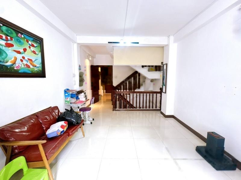 Mặt tiền kinh doanh Quận 10, 5 tầng, DT 50m2, nhà mới đẹp, chốt nhỉnh 14 tỷ.