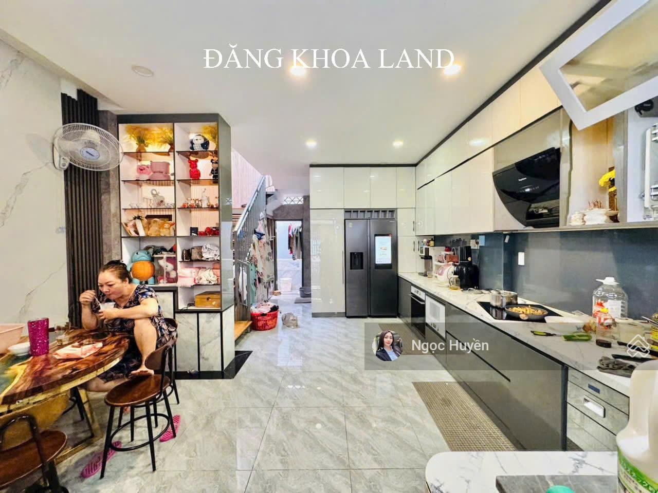 Siêu phẩm nhà 2 tầng -tô ngọc vân - hxh - tặng full nội thất - dt : 70m2 - giá 6 tỷ nhỉnh