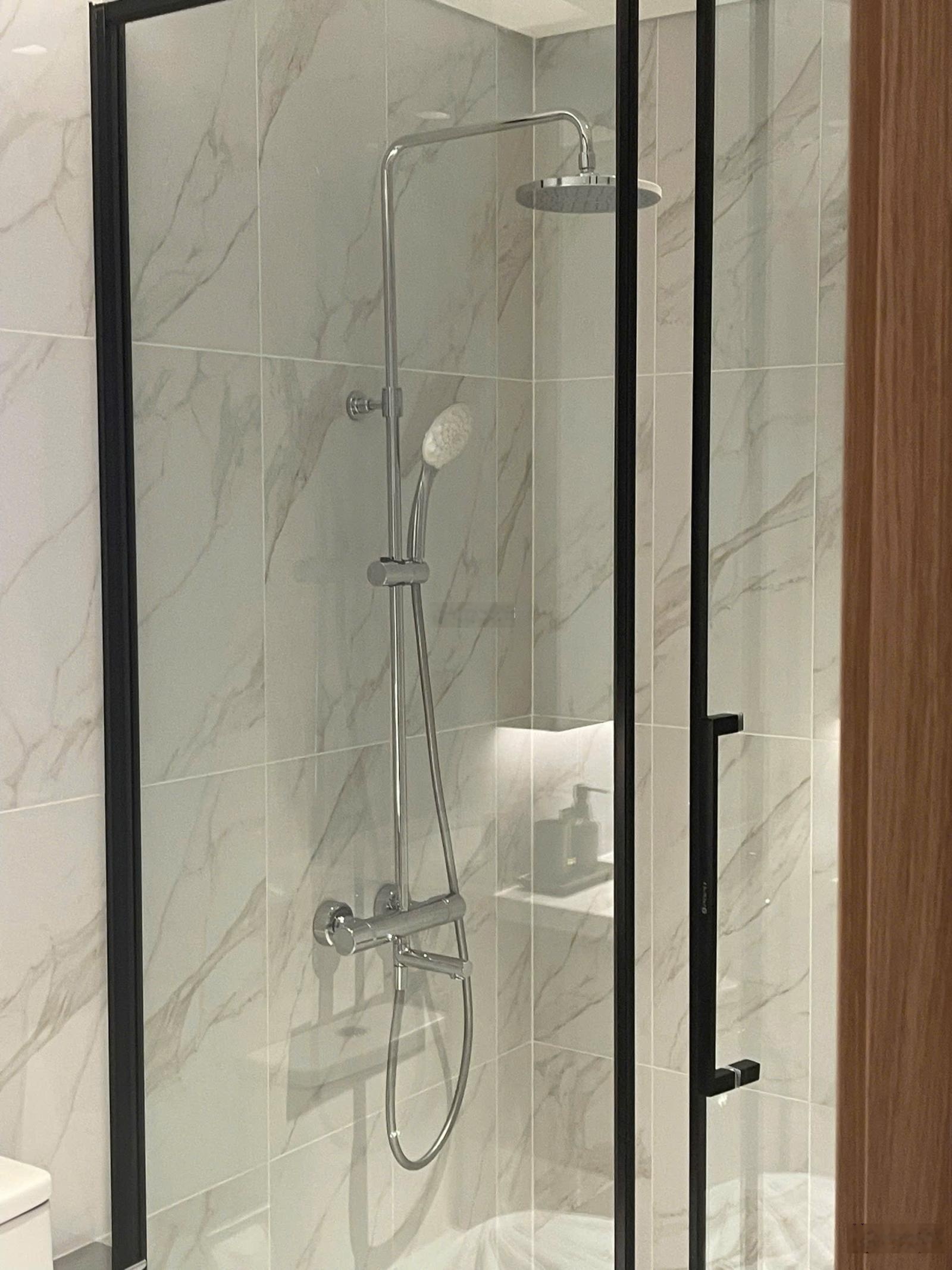 Bán căn hộ vip sang trọng 2PN 2WC 65m2 giá 4 tỷ - ngay Phạm Văn Đồng - vị trí hiếm có